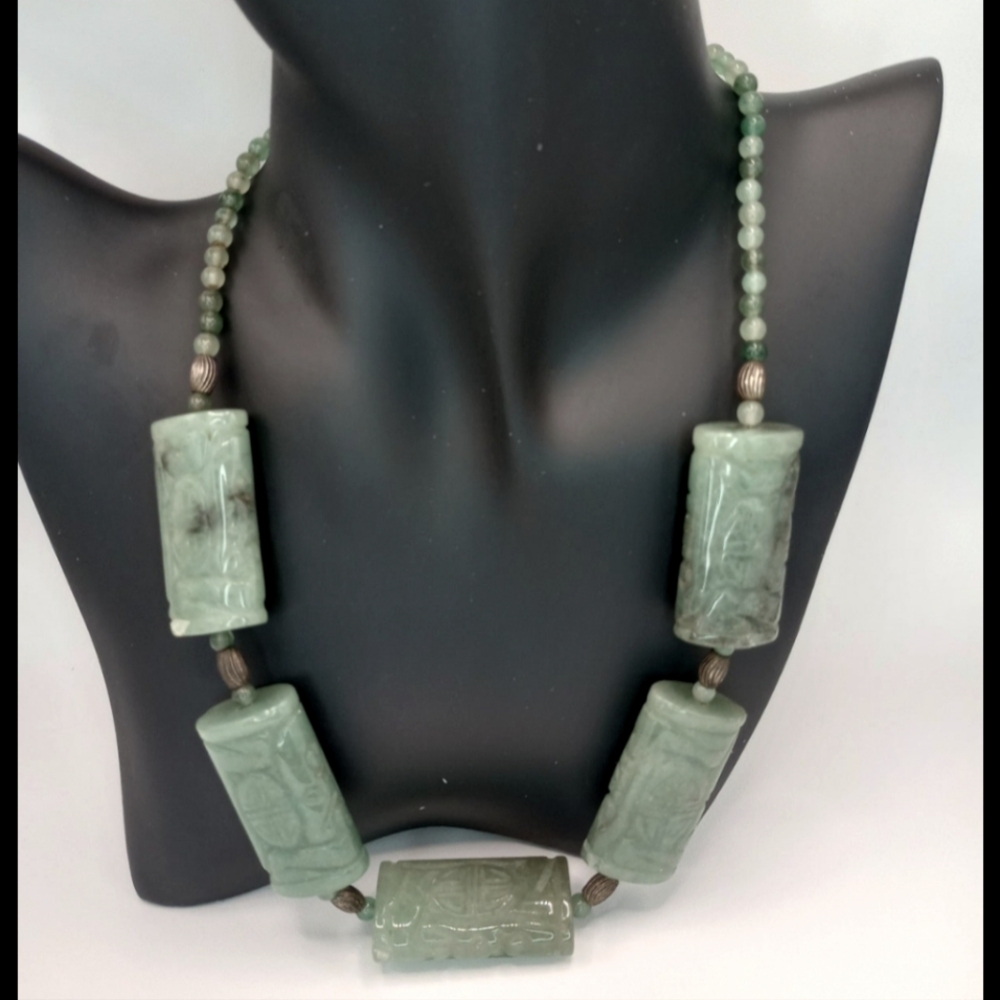 Elegant Jade Beaded Necklace